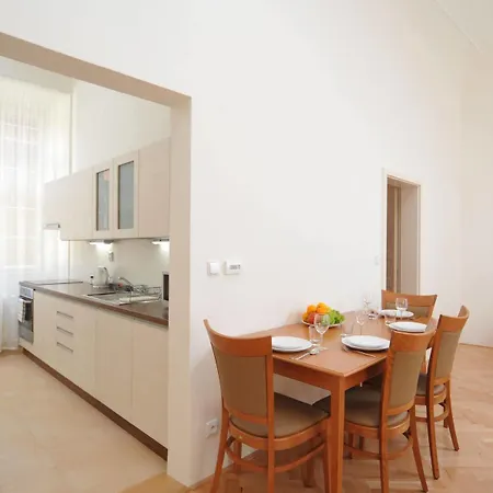 House Anenska Apartmán *